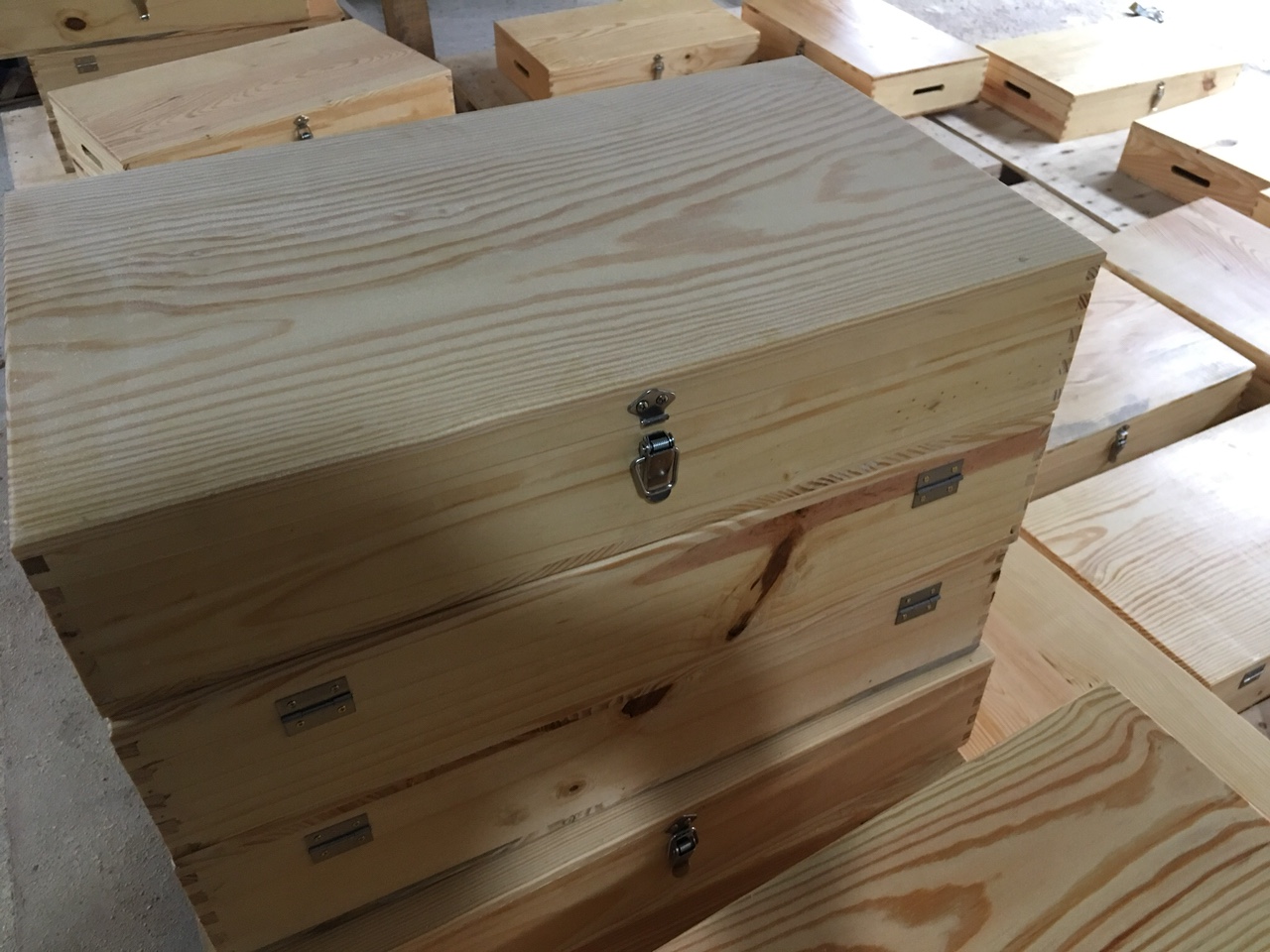 Sản Xuất Hộp Rượu Da Cao Cấp | Mẫu Mã Đa Dạng, Chất Lượng Cao‎