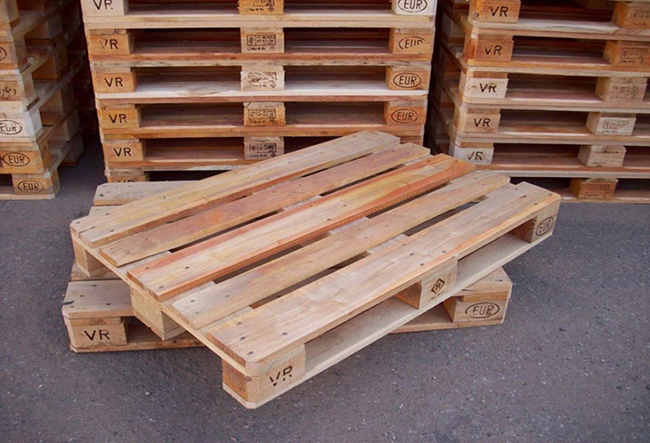 Thùng gỗ và Pallet từ gỗ thông